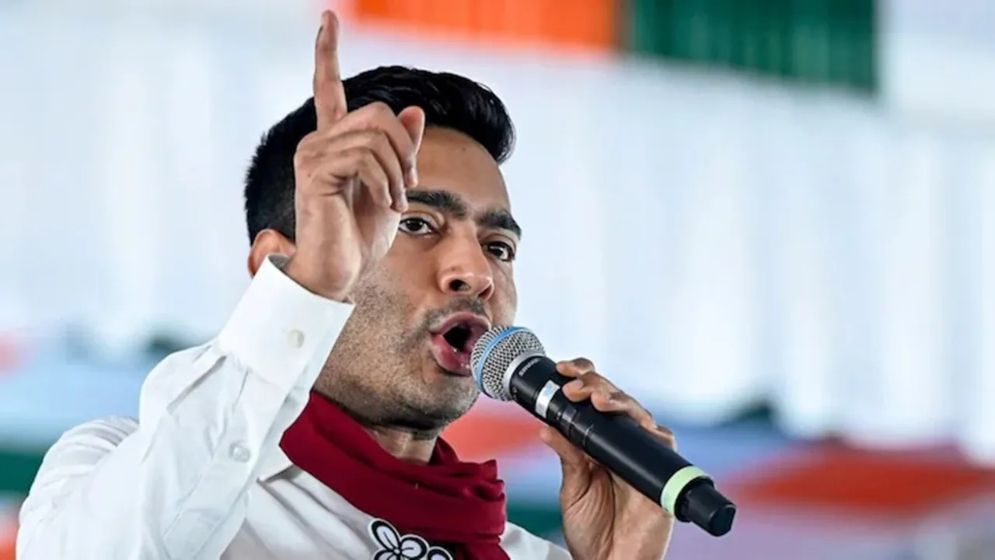৪ তারিখের পর কে বাঁচাবে’— অভিষেকের মন্তব্যে তোলপাড় পশ্চিমবঙ্গ