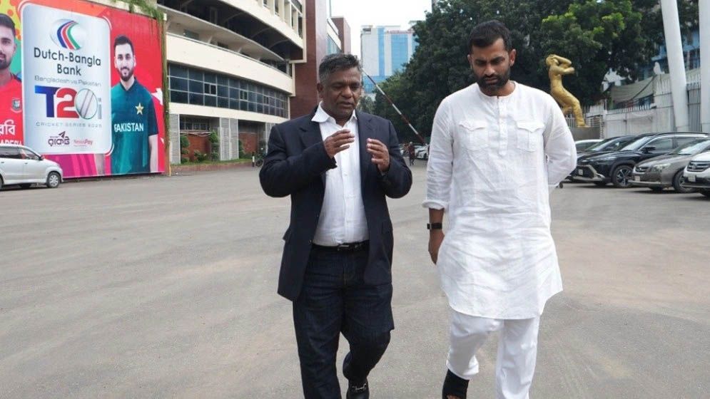 যে কারণে চেয়ার হারালেন বুলবুল