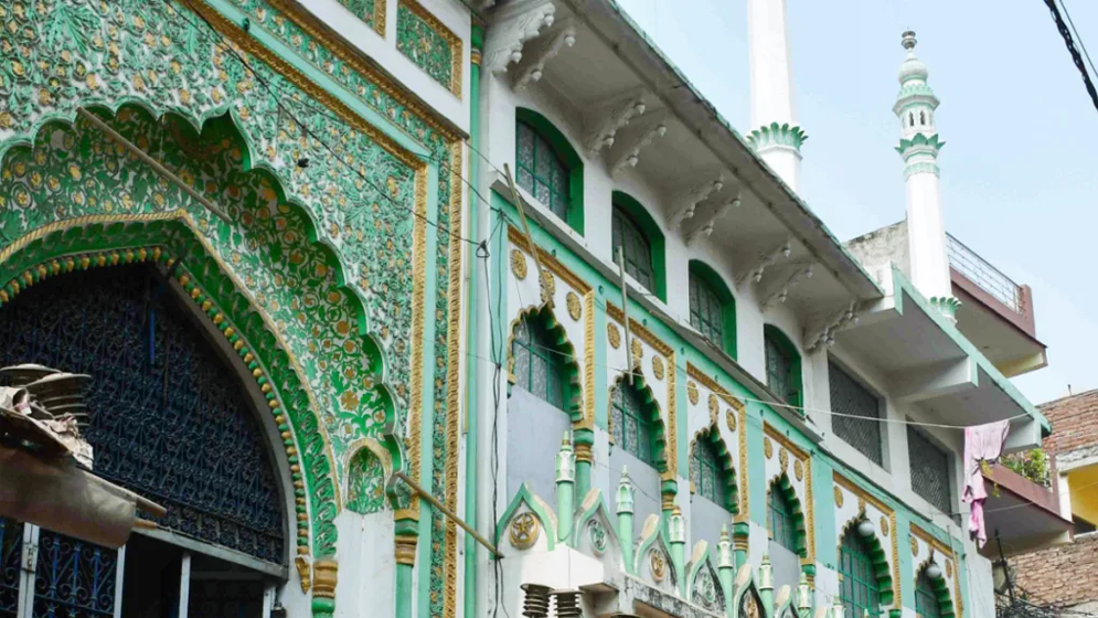 ভারতে ১৫ মসজিদে সিলগালা