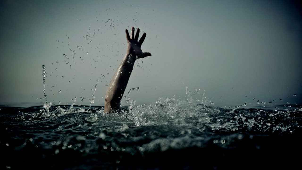 নহাটার হরিয়াখালীতে পানিতে ডুবে ৩ বছরের শিশুর মৃত্যু