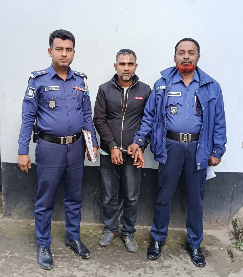শ্রীপুরে জাসাস নেতাকে কুপিয়ে হত্যা: প্রধান আসামি ‘তারা ডাকাত’ গ্রেপ্তার
