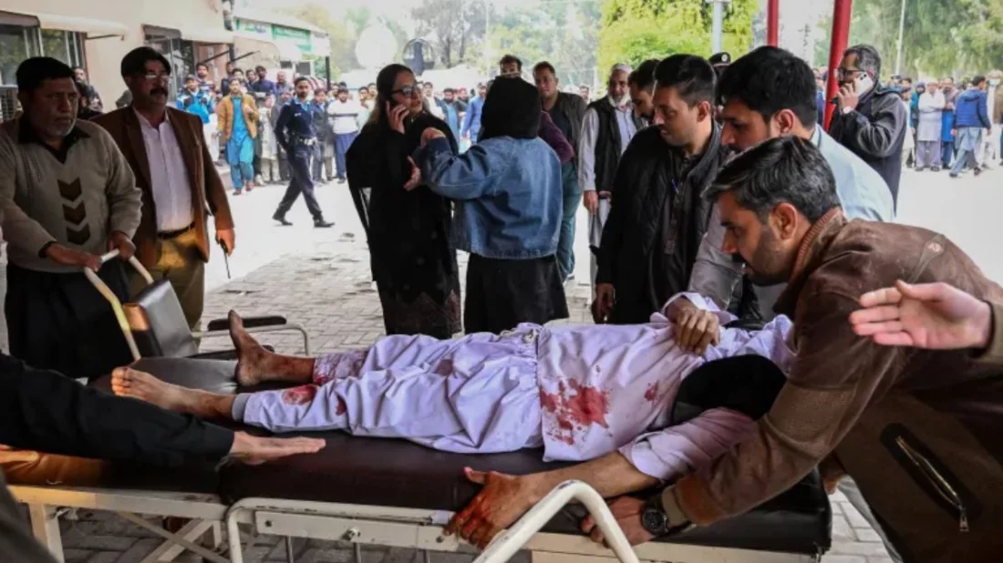 পাকিস্তানে শিয়া মসজিদের বিস্ফোরণে নিহত বেড়ে ৩১, আহত ১৬৯