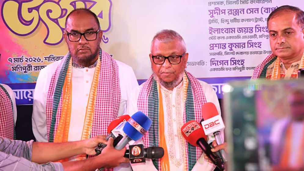 ফ্লাইট বাতিল হওয়া প্রবাসীদের ভিসার মেয়াদ শেষ হলে সরকার সহায়তা করবে প্রবাসীকল্যাণমন্ত্রী