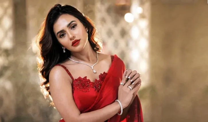জীবনের কঠিন সময়ে প্রকৃত বন্ধু চিনেছেন নুসরাত ফারিয়া। 