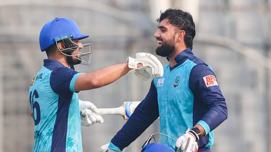 ১১ ছক্কায় নবীর ছেলে ইসাখিলের বিধ্বংসী সেঞ্চুরি, লড়াকু পুঁজি নোয়াখালীর
