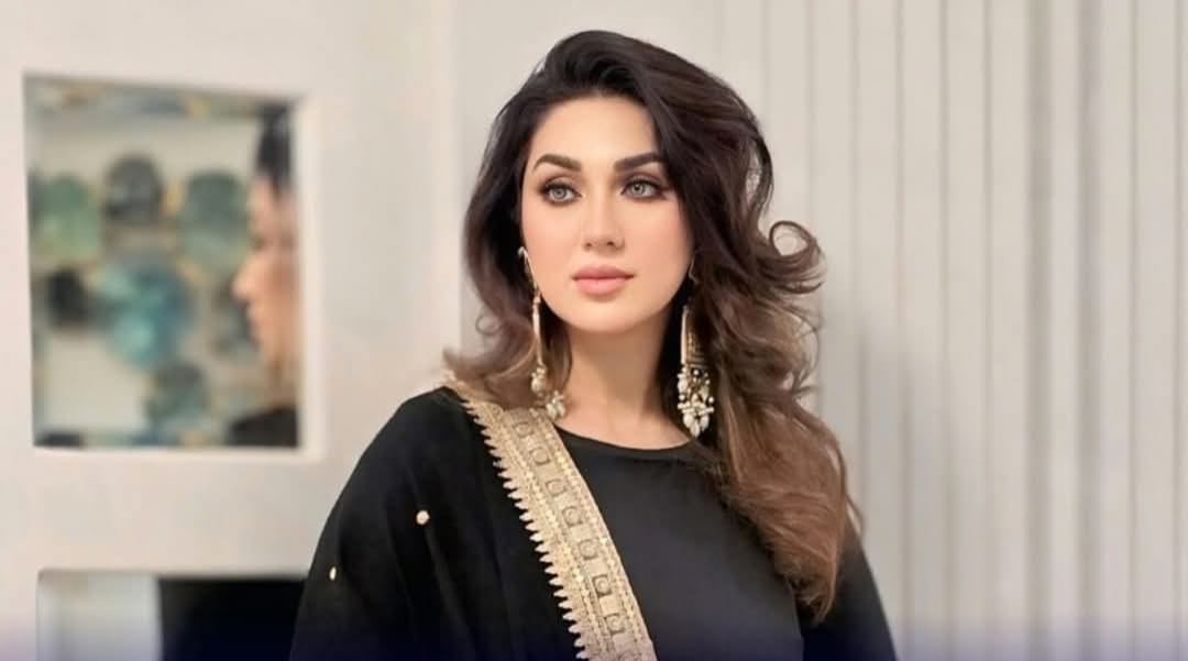 বর্তমান চলচ্চিত্র ইন্ডাস্ট্রিকে ডাস্টবিনের সঙ্গে তুলনা করলেন অপু বিশ্বাস।