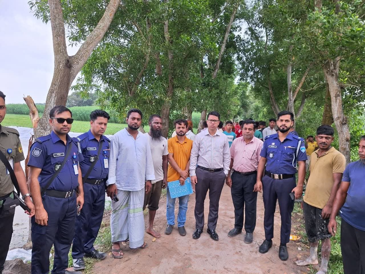 কসবায় অবৈধ ড্রেজিং এর বিরুদ্ধে অভিযান।