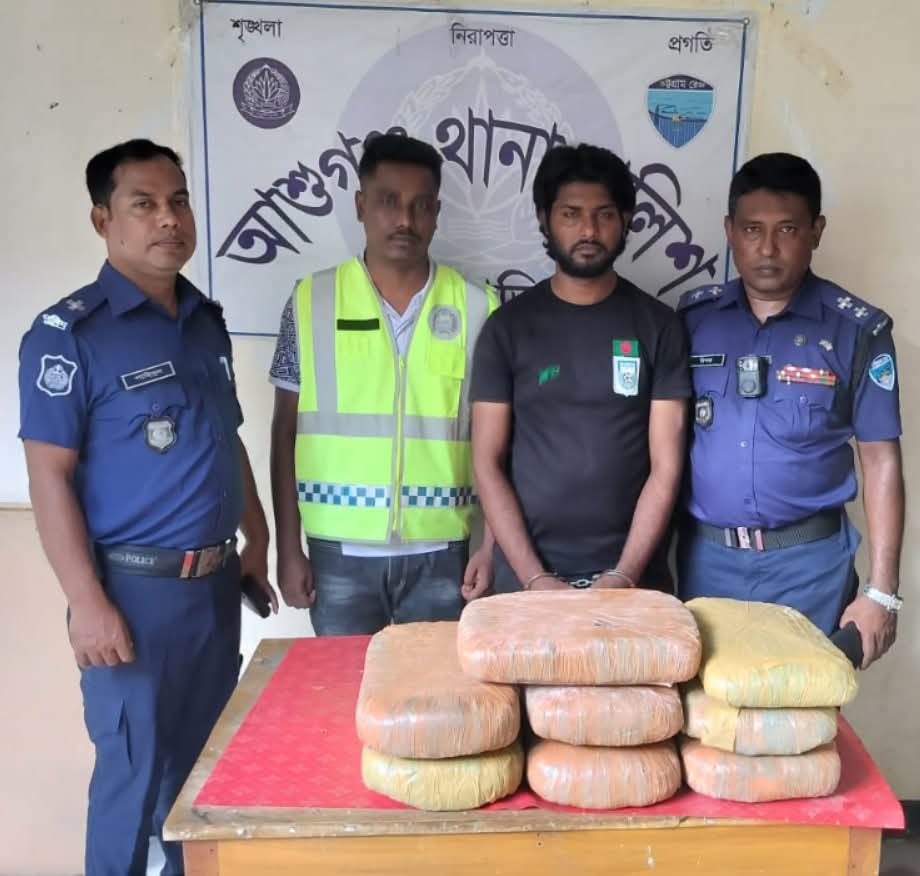 মান্দায় পূর্ব শত্রুতার জেরে বসতবাড়িতে ভাঙচুর, সহস্রাধিক কলাগাছ কাটার অভিযোগ