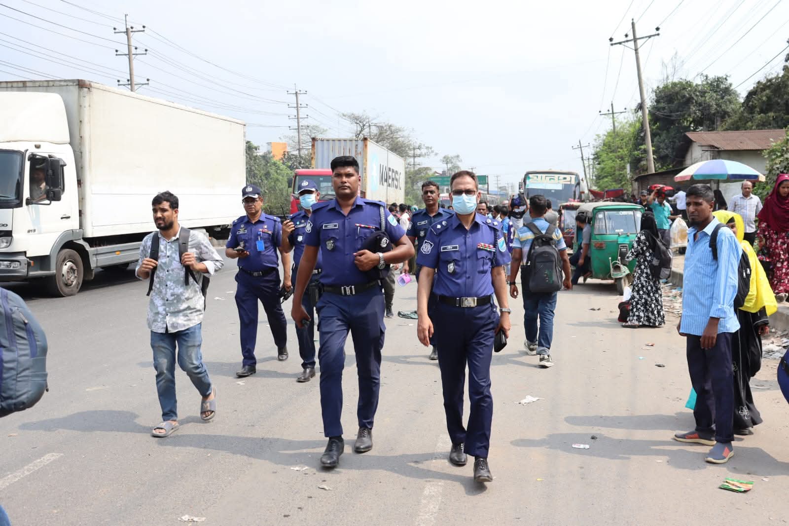পবিত্র ঈদ-উল-ফিতর ২০২৬ উপলক্ষে  চন্দ্রা এলাকা পুলিশ সুপার পরিদর্শন করে।