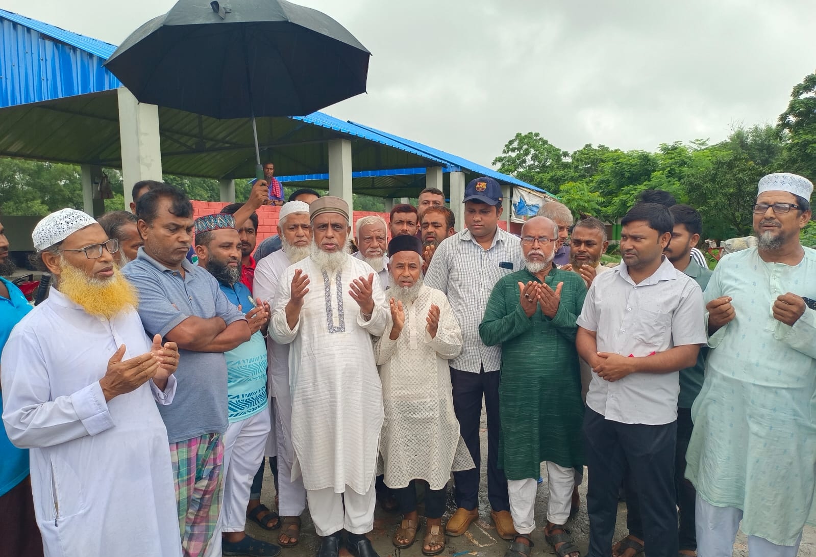 তালায় বিভিন্ন উন্নয়ন প্রকল্প  উদ্বোধন করলেন অধ্যক্ষ ইজ্জত উল্লাহ এমপি।