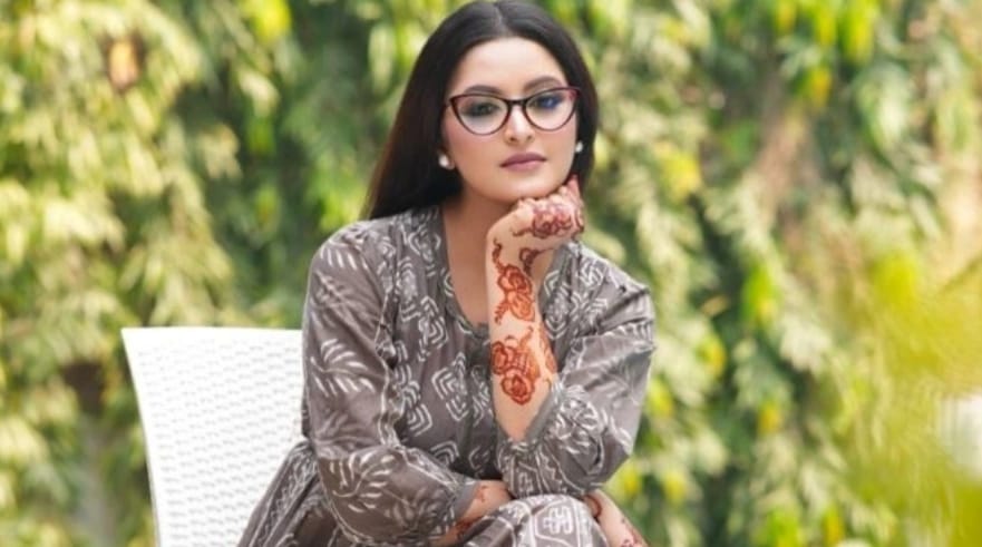 সিরিয়াস সম্পর্কেই বিশ্বাসী পরীমনি
