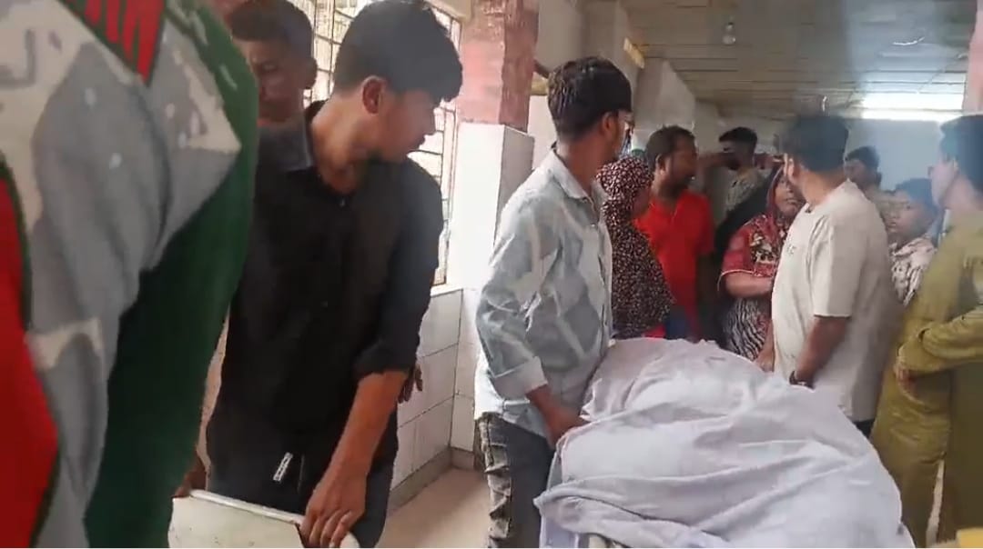 ​একটি স্বপ্নের সমাপ্তি: শ্রীপুরে রান্নার চুলা জ্বললেও, নিভে গেল কোহিনুরের জীবনপ্রদীপ