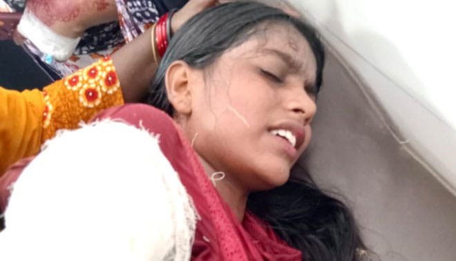 রাজশাহীতে যুবকের ছুরিকাঘাতে স্কুলছাত্রী আহত।