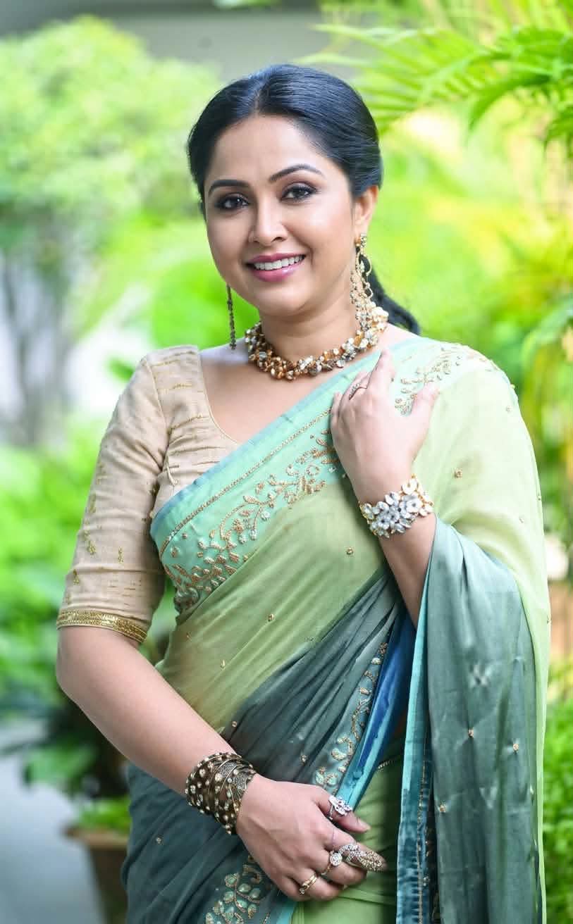 শুভ জন্মদিন নন্দিত অভিনেত্রী ও নৃত্যশিল্পী নাদিয়া আহমেদ শুভ জন্মদিন নন্দিত অভিনেত্রী ও নৃত্যশিল্পী নাদিয়া আহমেদ