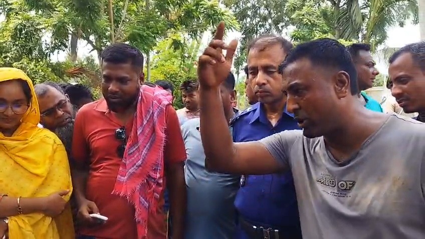 সাবেক স্ত্রীর সাথে দেখা করতে এসে মাদকসহ জনতার হাতে আটক স্বামী,২ মাসের কারাদণ্ড
