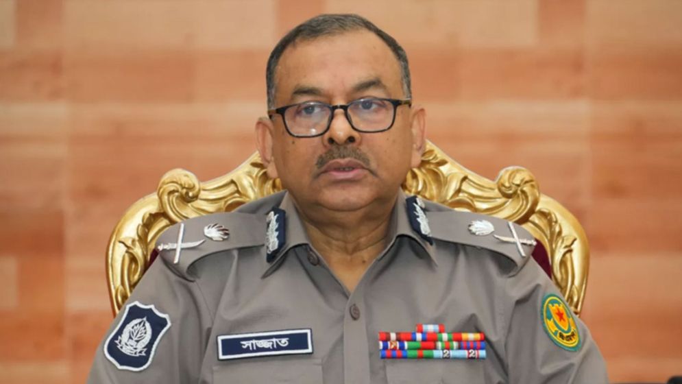 পদত্যাগ করলেন ডিএমপি কমিশনার সাজ্জাত আলী