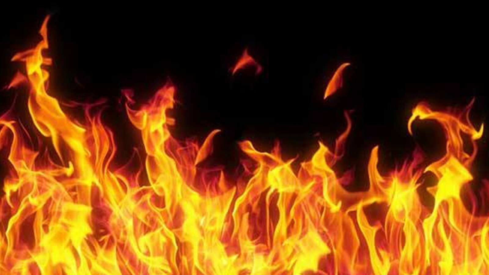 কড়াইল বস্তিতে আগুন নিয়ন্ত্রণে ৭ ইউনিট