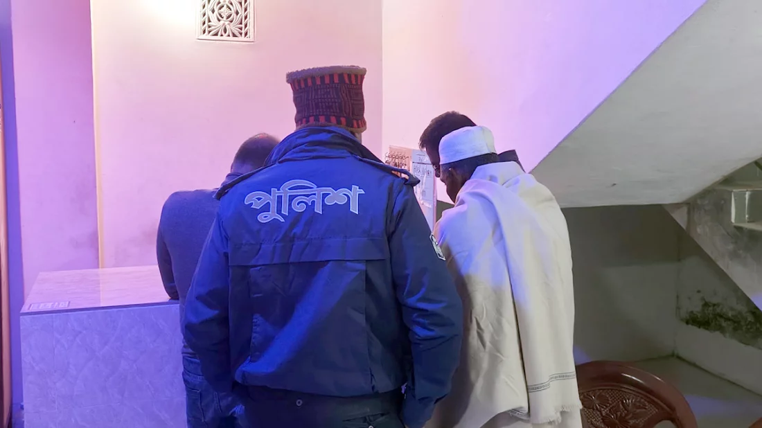 কুয়াকাটার আবাসিক হোটেল থেকে নারী পর্যটকের ঝুলন্ত মরদেহ উদ্ধার