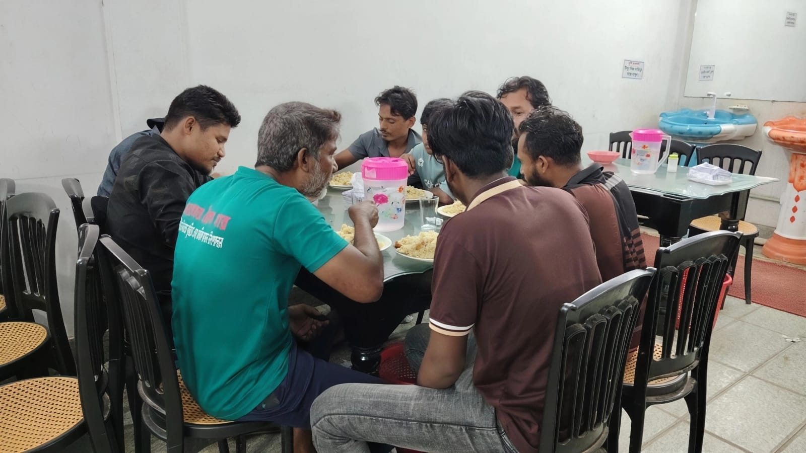 কাপাসিয়ার শরীফ বিরানী হাউস ৪০০ টাকার শ্রমিক, আজ সফল উদ্যোক্তা
