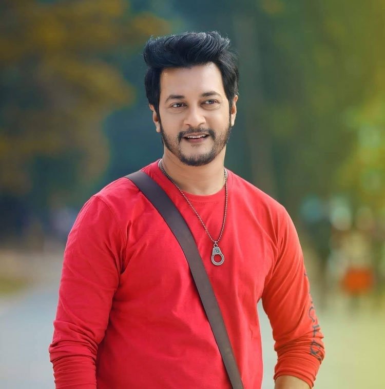 নায়ক বিদেশে, নতুন বছরের শুরুতে আসছে সিনেমা