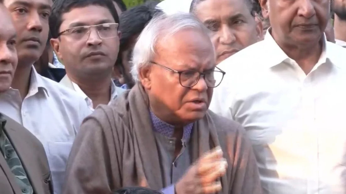 তারেক রহমান যথাসময়ে দেশে ফিরে নেতৃত্ব দেবেন: রিজভী