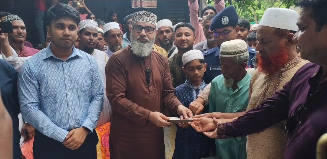 দুর্গত পরিবারের জন্য সহমর্মিতার হাত