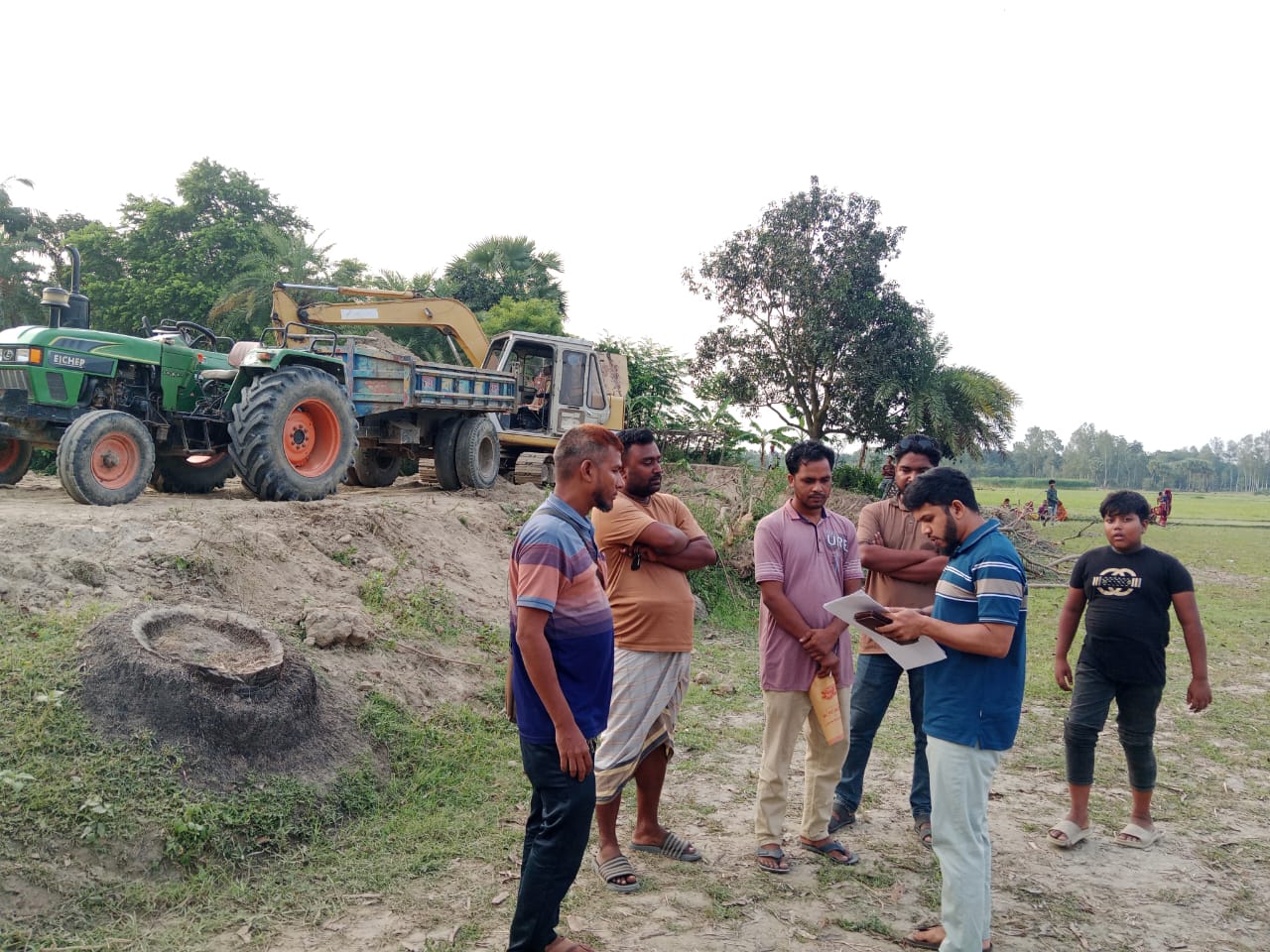 মান্দায় অবৈধভাবে মাটি কাটার দায়ে ৫০ হাজার টাকা জরিমানা