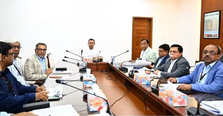 প্রধানমন্ত্রী তারেক রহমানের সভাপতিত্বে ঢাকা দক্ষিণ সিটি কর্পোরেশনের সড়ক ব্যবস্থাপনা বিষয়ক সভা অনুষ্ঠিত।