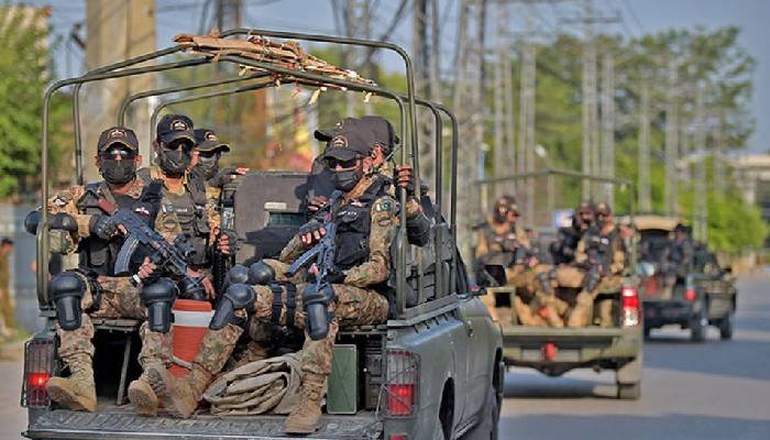 পাকিস্তানের খাইবার পাখতুনখোয়ায় সেনা অভিযান, ১৩ সন্ত্রাসী নিহত