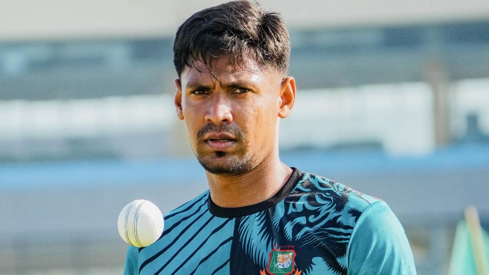 নতুন রেকর্ডের পাতায় নাম লেখালেন মোস্তাফিজ