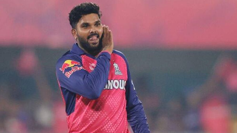 আইপিএল থেকে ছিটকে গেলেন হাসারাঙ্গা