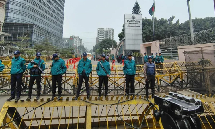 এভারকেয়ার হাসপাতাল এলাকায় নিরাপত্তা জোরদার
