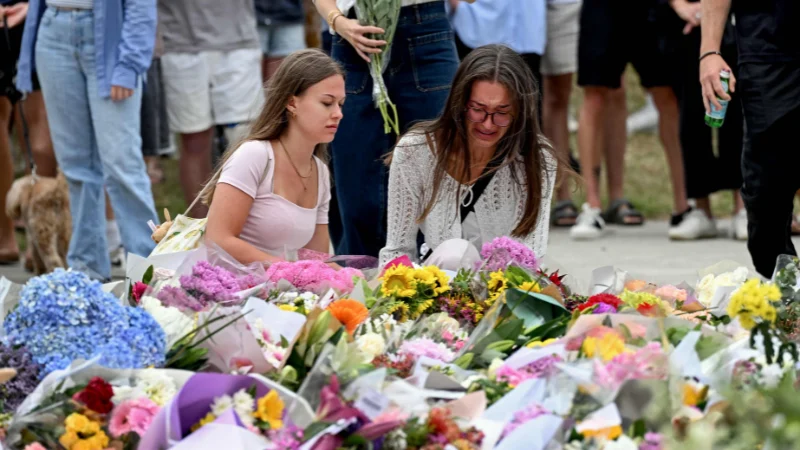 অস্ট্রেলিয়ায় বাবা-ছেলের বন্দুক হামলায় নিহত ১৫, আহত ৪২