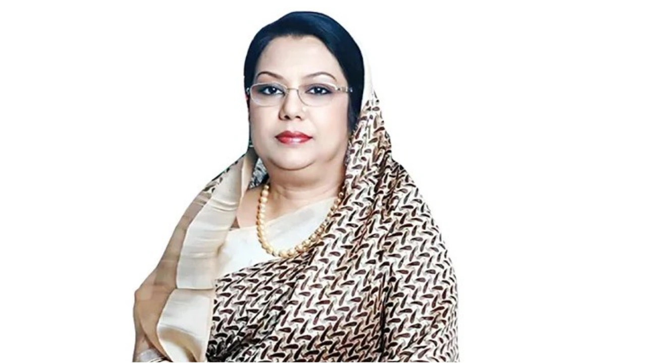 মানিকগঞ্জ-৩ আসনে প্রথমবার এমপি হয়েই মন্ত্রী হচ্ছেন মানিকগঞ্জের আফরোজা খানম ।
