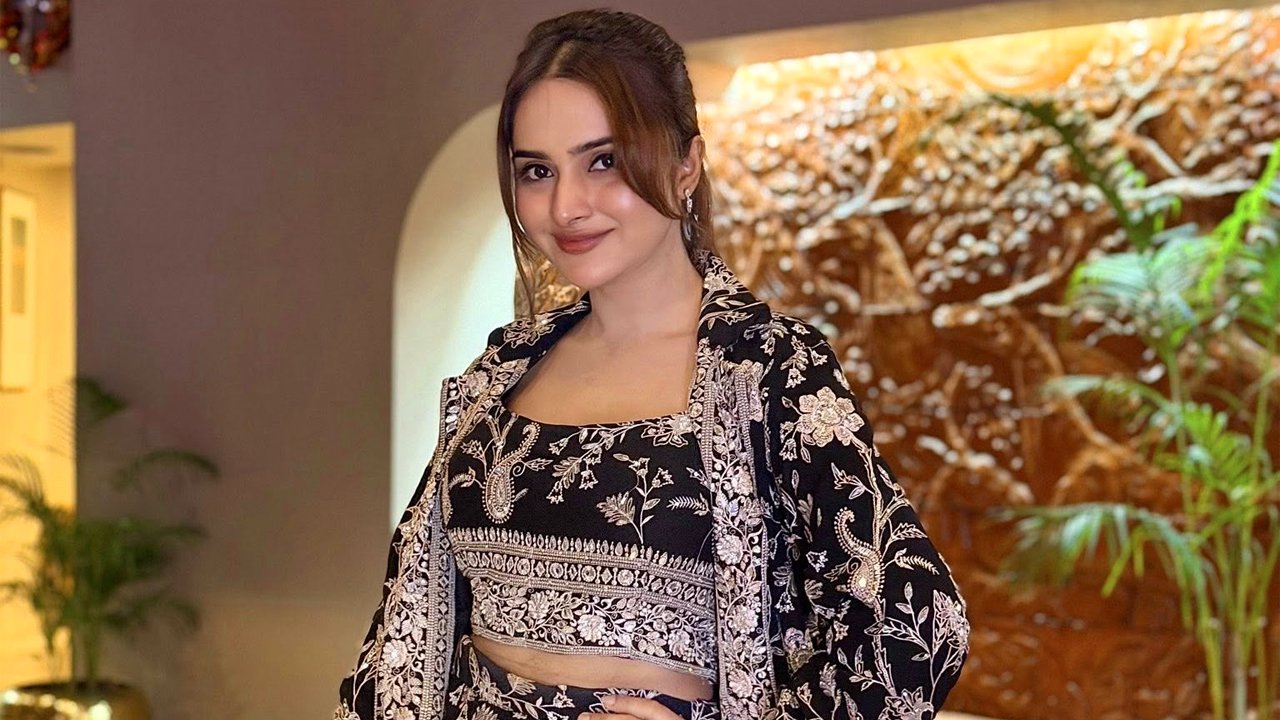 কেয়া পায়েলের এক্স কে নিয়ে জন্মদিনে শুভেচ্ছা। চারিদিকে সোরগোল।