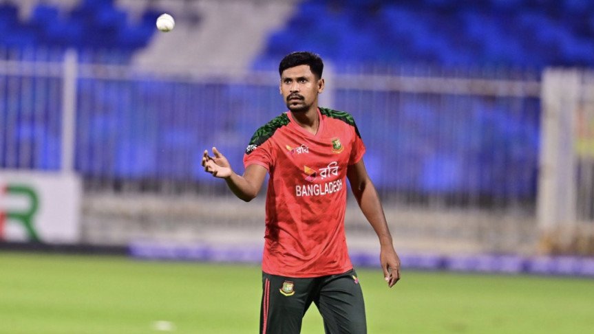 আইপিএলে মুস্তাফিজকে নিয়ে কাড়াকাড়ি, দল পেলে যেভাবে