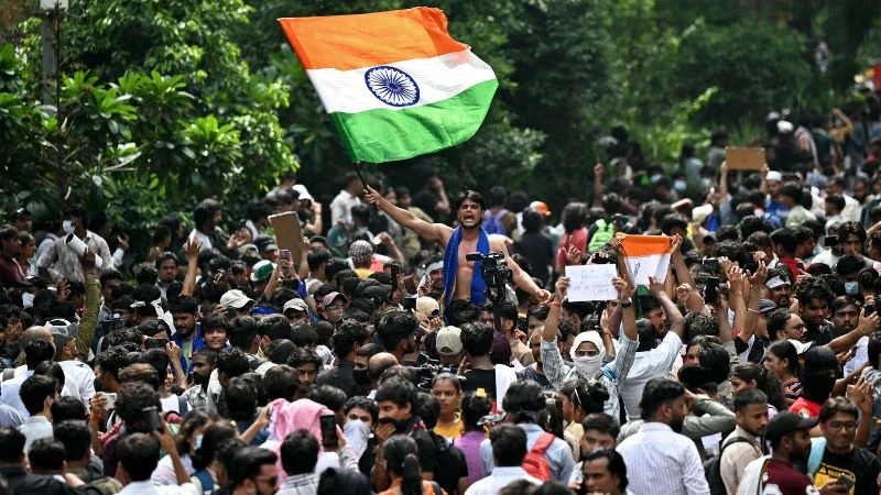 পদত্যাগ নিয়ে পর্দার আড়ালে ৪৮ ঘণ্টায় কী ঘটেছিল? পদত্যাগ নিয়ে পর্দার আড়ালে ৪৮ ঘণ্টায় কী ঘটেছিল?