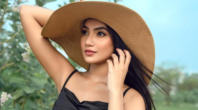 বিয়ে নিয়ে ভাবছেন না অভিনেত্রী কামাল।