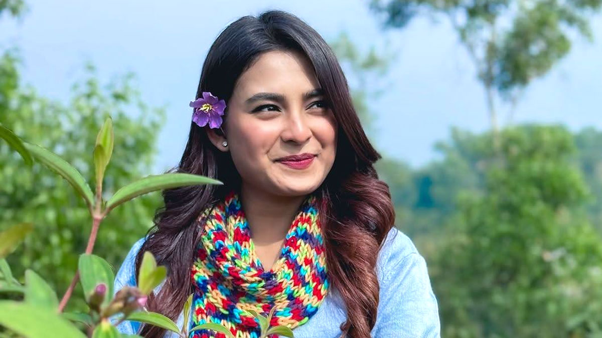দেড় বছর পর ফেইসবুকে ফিরলেন অভিনেত্রী তটিনী।