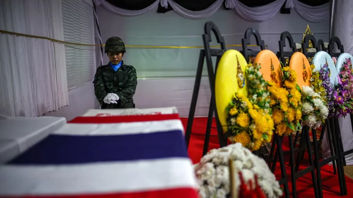 কম্বোডিয়ার বিরুদ্ধে লড়াই চালিয়ে যাওয়ার ঘোষণা থাই নেতার