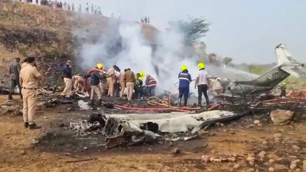 ভয়াবহ বিমান দুর্ঘটনার কবলে পড়লেন ভারতের উপমুখ্যমন্ত্রী